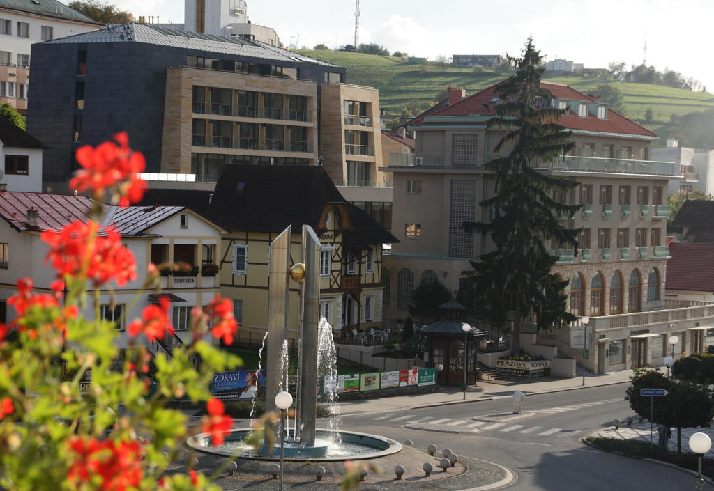 Alexandria Spa & Wellness Hotel Luhačovice Kültér fotó
